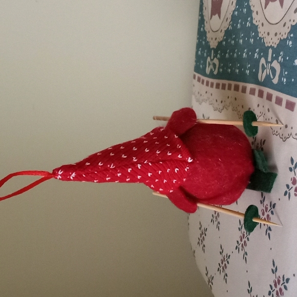 Skiing Gnome Christmas Ornament - Picture 4 of 4